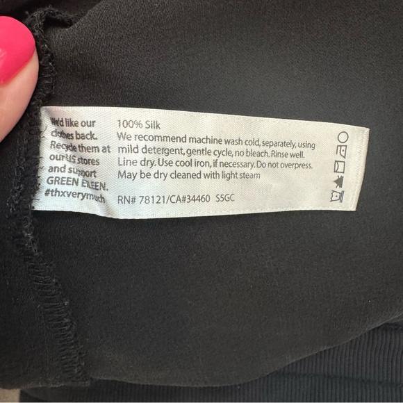 Eileen Fisher 100% Silk High Low Hem Scoopneck Tank - Picture 5 of 5